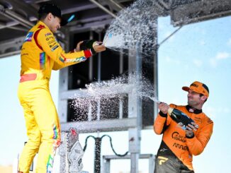 Alexander Rossi celebrando el podio en Laguna Seca | Fuente: Penske Entertainment Corp.