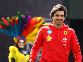 Carlos Sainz en el paddock del Autódromo Hermanos Rodríguez | Fuente: Getty Images