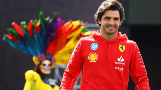 Carlos Sainz en el paddock del Autódromo Hermanos Rodríguez | Fuente: Getty Images